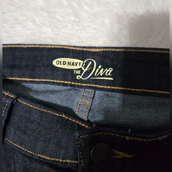 Old Navy Diva Size 4 Short - Picture 3 of 6